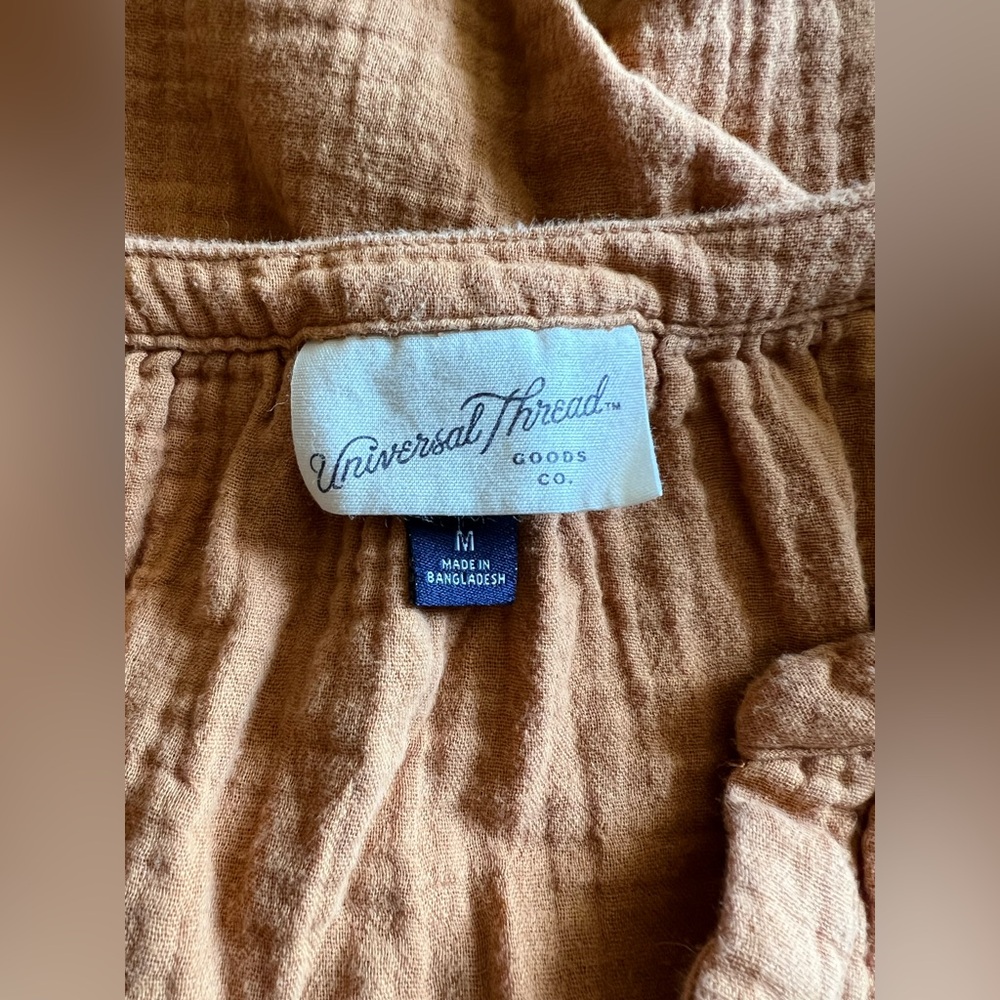 NWOT Universal Thread Top - Picture 3 of 4